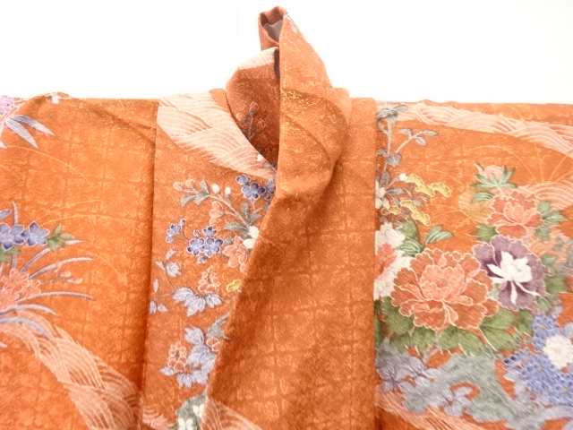  流水に草花模様　小紋着物